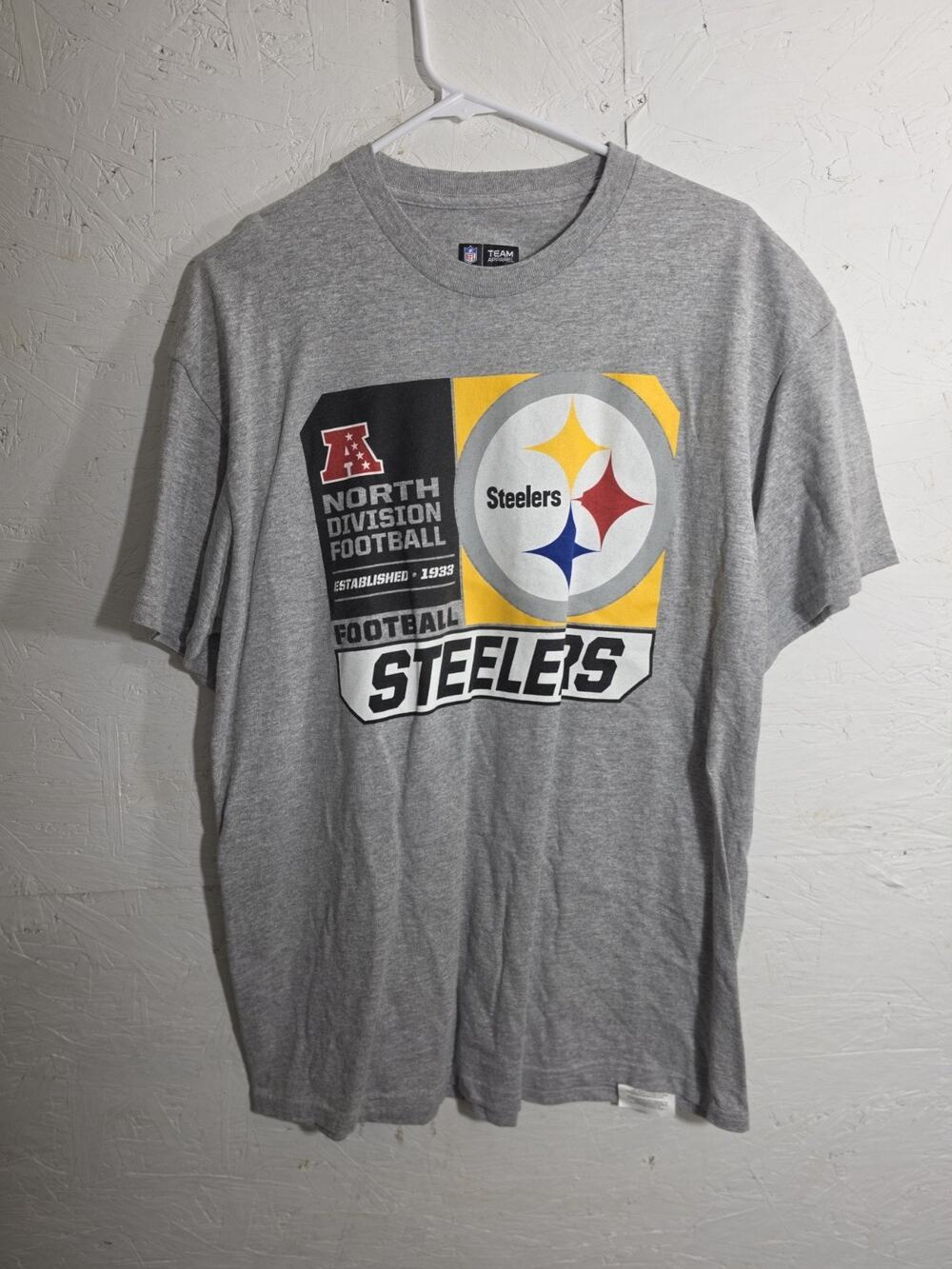 NFL Steelers T- Shirt Graphic Designed Champions Size Large